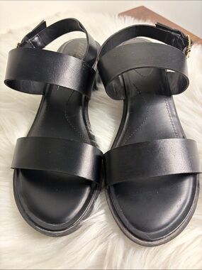 dexflex comfort Women’s Black Double-Strap Ankle Sandals Size 9W